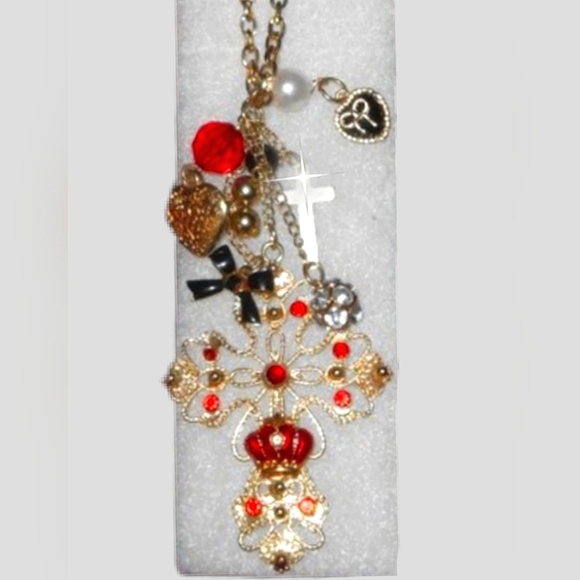 Cross Pendant Crown Jewels w/ Dangling Charms (C) - Picture 3 of 16